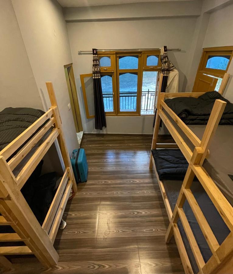 Wabi Sabi Riverside Hostel Kasol Kültér fotó