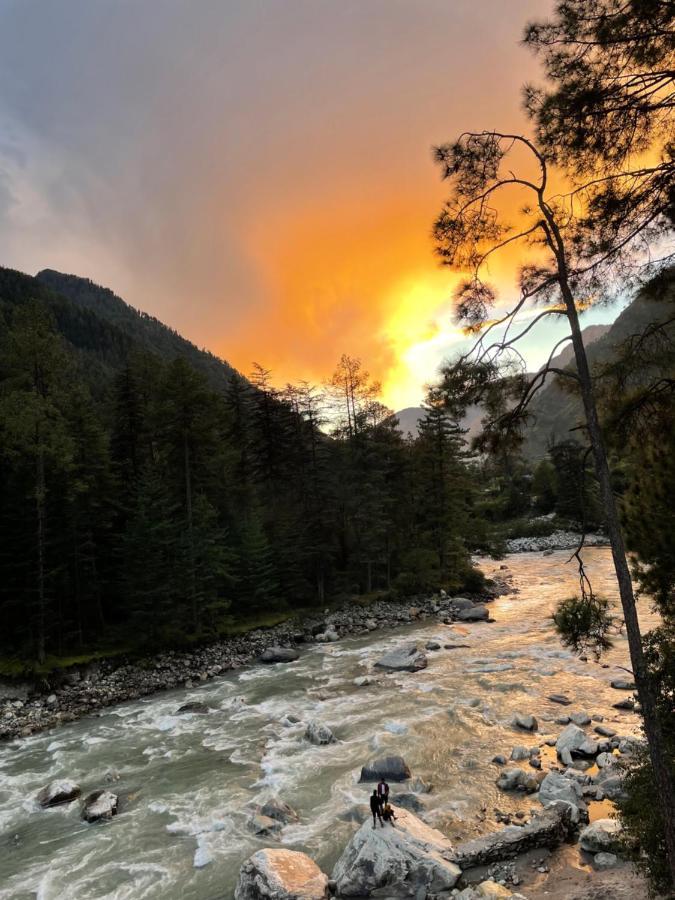 Wabi Sabi Riverside Hostel Kasol Kültér fotó