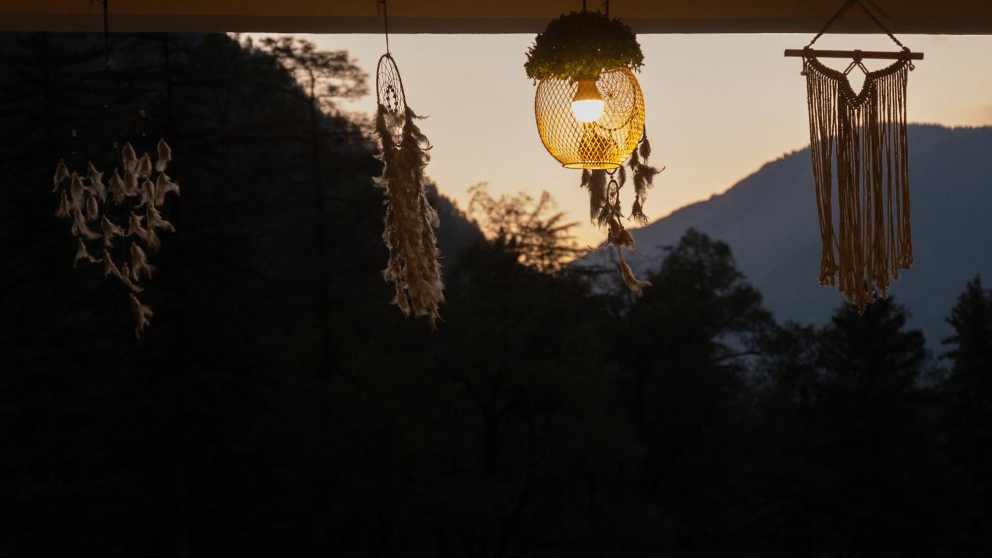 Wabi Sabi Riverside Hostel Kasol Kültér fotó