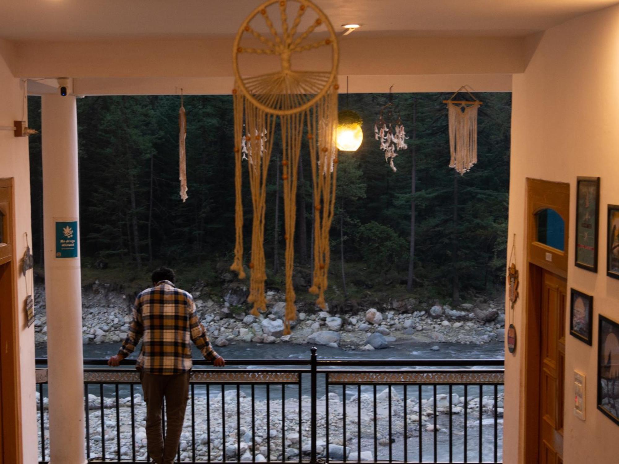 Wabi Sabi Riverside Hostel Kasol Kültér fotó