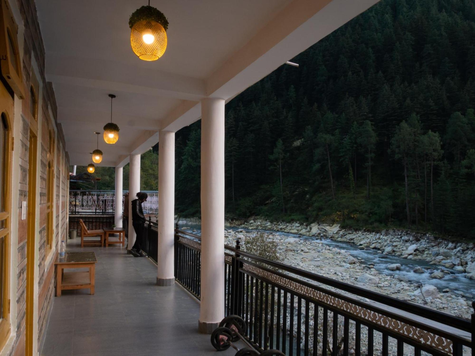 Wabi Sabi Riverside Hostel Kasol Kültér fotó